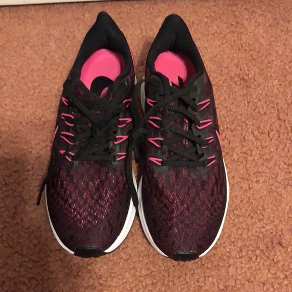 Nike Shoes - Gorgeous🥳HP🥳Nike Air Zoom Pegasus Sneakers
